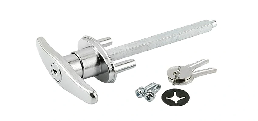 Old Style Garage Door Locks Replacements in Canyon Lake, California
