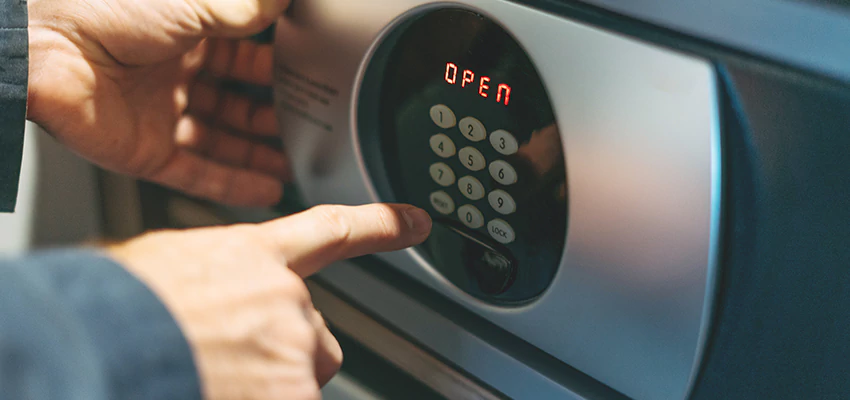Cash Safe Openers in Canyon Lake, California